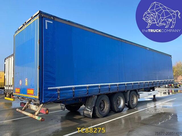 Sliding tarpaulins Krone