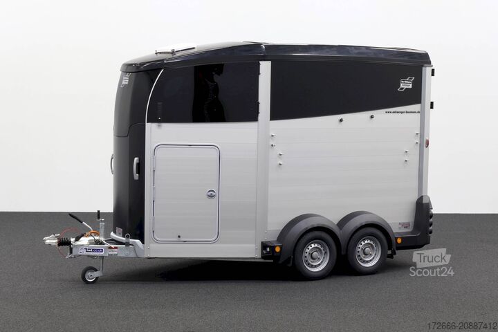 Ló-szállító utánfutó Ifor Williams HBX 511|SCHWARZ +SATTELKAMMER
