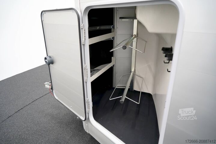 Ló-szállító utánfutó Ifor Williams HBX 511|SCHWARZ +SATTELKAMMER