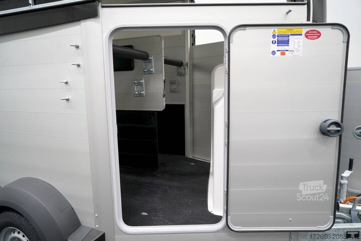 Ló-szállító utánfutó Ifor Williams HBX 511|SCHWARZ +SATTELKAMMER