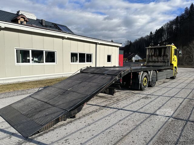 Prevoznik gradbenih strojev MAN TGA 26.410