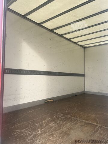 Skříňová dodávka Iveco Daily