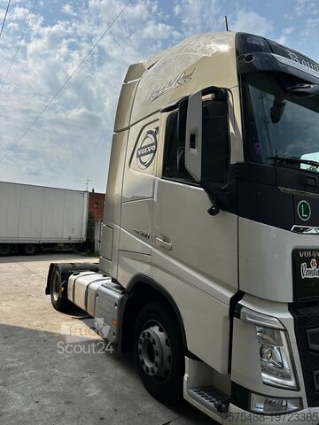 Tractor rutier volumetric Volvo FH 500