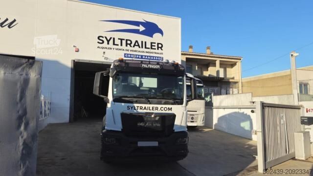 Camión volquete MAN TGS 26.470 (LOCATION / RENT)