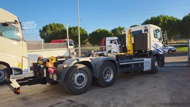 Camión volquete MAN TGS 26.470 (LOCATION / RENT)