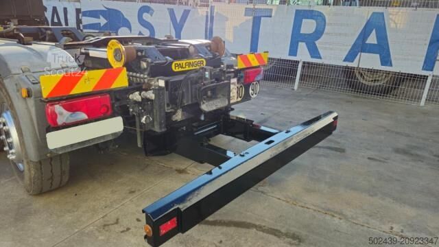 Camión volquete MAN TGS 26.470 (LOCATION / RENT)