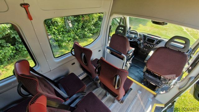 Minibüs IVECO Daily C35 M1 9 Sitzer sauberes Fahrzeug
