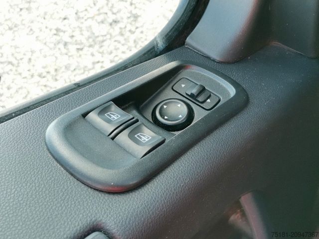 Kombi z visokim stropom RENAULT Master 135DCI L3H2/ KLIMA/ TEMPOMAT/ 1.BES.