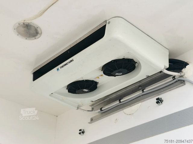 Furgone isotermico frigorifero FORD Transit 2.2TDCI/114KW KÜHLKOFFER 9PAL/ ZWILLING