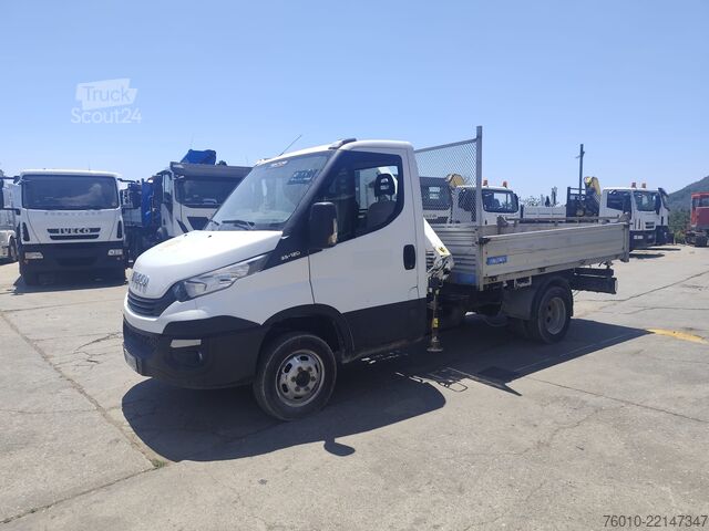 شاحنة فان مزودة برافعة Iveco Daily 35-120