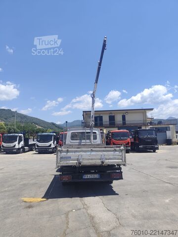 شاحنة فان مزودة برافعة Iveco Daily 35-120