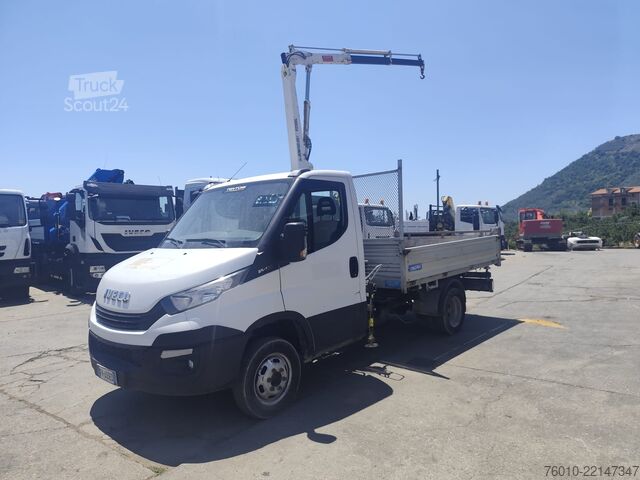 شاحنة فان مزودة برافعة Iveco Daily 35-120