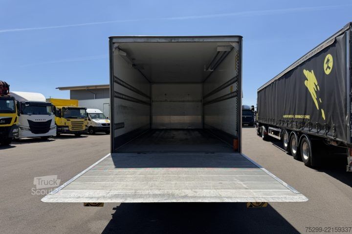 Camión caja Volvo FL6H-250 4x2 Koffer/HB / Swiss-Vehicle