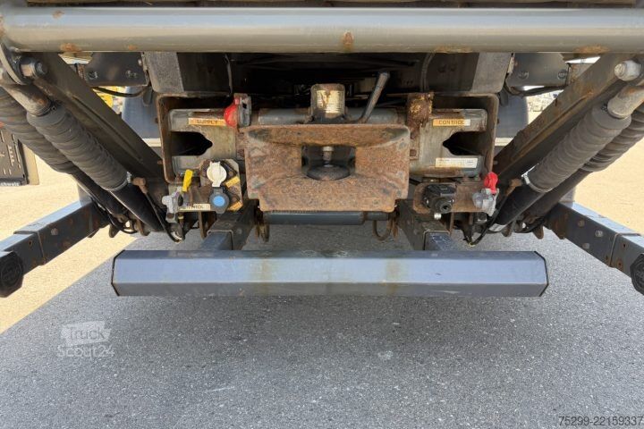 Camión caja Volvo FL6H-250 4x2 Koffer/HB / Swiss-Vehicle