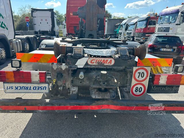 Kamion z zamenljivo nadgradnjo Mercedes-Benz Actros 2545 Scarrabile