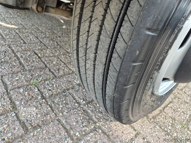 Skriňová dodávka Mercedes-Benz Vario 816 L3H2 MAXI EURO 4/ Taillift/ Roofrack