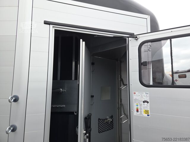 Zirgu pārvadāšanas piekabe Cheval Liberté Cheva Liberté Touring Jumping Premium