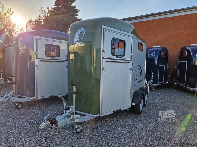 Zirgu pārvadāšanas piekabe Cheval Liberté Touring Country Frontexit Saddlechest