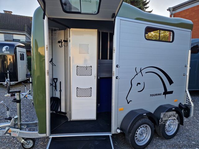 Zirgu pārvadāšanas piekabe Cheval Liberté Touring Country Frontexit Saddlechest