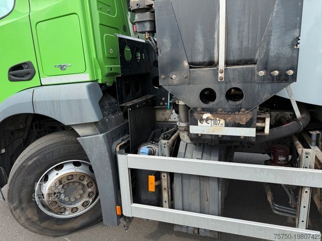 Vuilniswagen MERCEDES-BENZ Antos 2533 Seitenlader Zoeller SLF XL