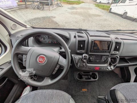 Semi-integrated camper Soma Camp T 650 EB L-Line 140PS/Autom/Solar/SAT/TV/Markise/RFK/Fahrradträger