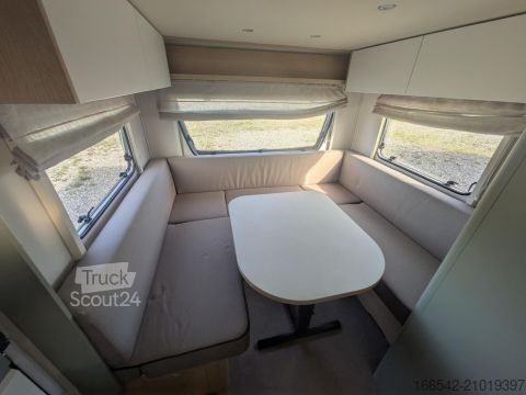 Caravane LMC Sassino 430 D 1360kg/GFK-Bug-Dach-Heck/12 J Dichtheitsgarantie