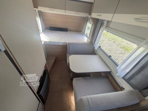 Caravane LMC Sassino 430 D 1360kg/GFK-Bug-Dach-Heck/12 J Dichtheitsgarantie