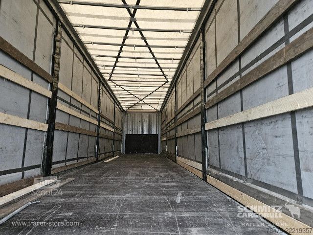 Odprta polprikolica s ponjavo Kässbohrer Curtainsider Standard