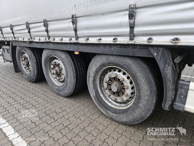 Odprta polprikolica s ponjavo Kässbohrer Curtainsider Standard