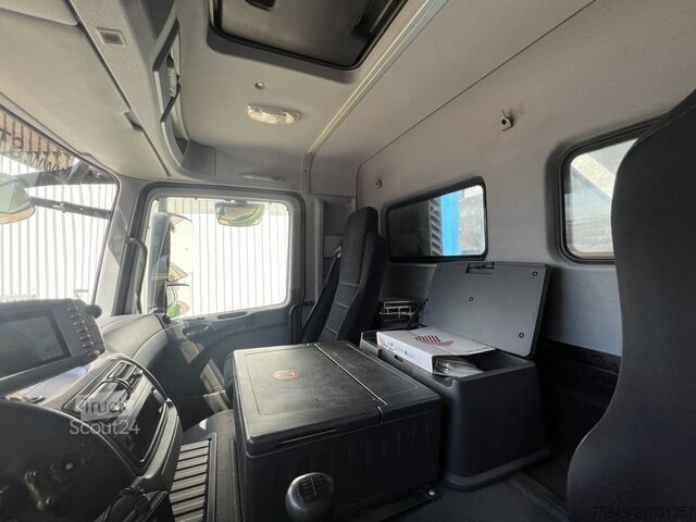 Châssis de camion Mercedes-Benz Actros 2032 LA 4x4 Actros 2032 LA 4x4/ Rdstand 3.600 mm