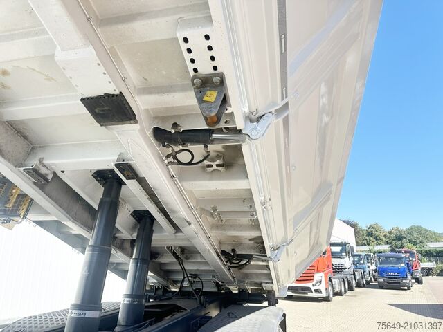 Camion-benne tricar Mercedes-Benz Arocs 4142 K 8x4/4 Arocs 4142/45 K 8x4/4, Meiller Bordmatik links