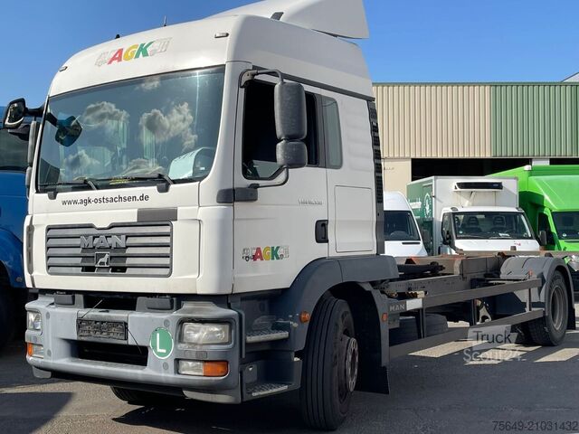 Camion à usage spécial MAN TGM 18.330 4X2 LL TGM 18.330 4X2 LL, Fahrschulausstattung