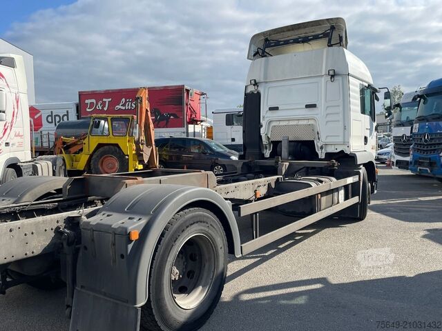 Camion à usage spécial MAN TGM 18.330 4X2 LL TGM 18.330 4X2 LL, Fahrschulausstattung