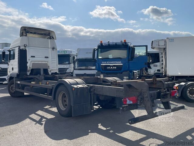 Camion à usage spécial MAN TGM 18.330 4X2 LL TGM 18.330 4X2 LL, Fahrschulausstattung