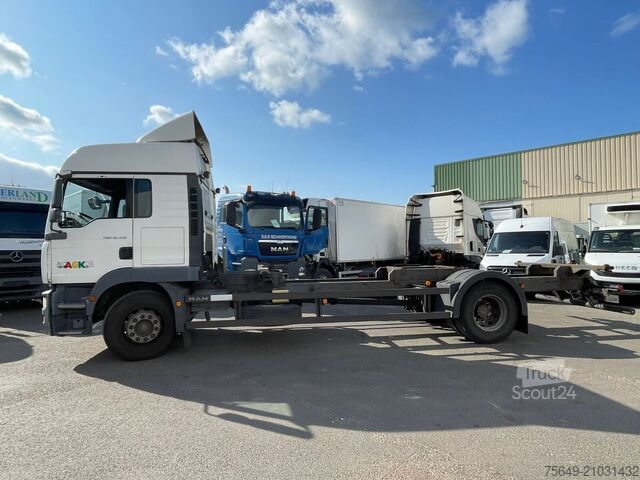 Camion à usage spécial MAN TGM 18.330 4X2 LL TGM 18.330 4X2 LL, Fahrschulausstattung