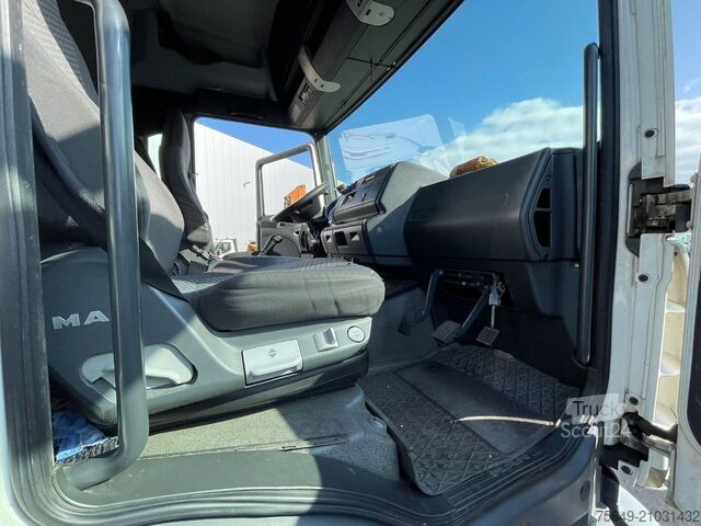 Camion à usage spécial MAN TGM 18.330 4X2 LL TGM 18.330 4X2 LL, Fahrschulausstattung