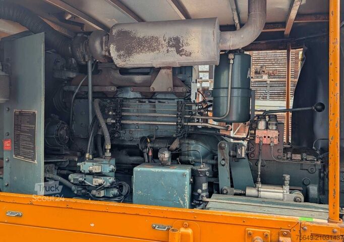 Unimog Unimog U52 411 4x4 Schneefräse U52 411 4x4, Schmidt Schneefräse mit Separatmotor