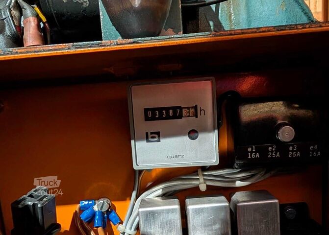 Unimog Unimog U52 411 4x4 Schneefräse U52 411 4x4, Schmidt Schneefräse mit Separatmotor