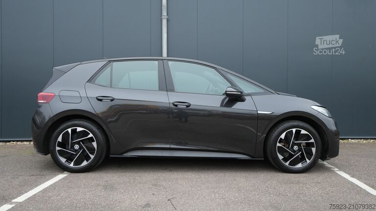 Passenger transportation Volkswagen ID.3 PURE 45KWH