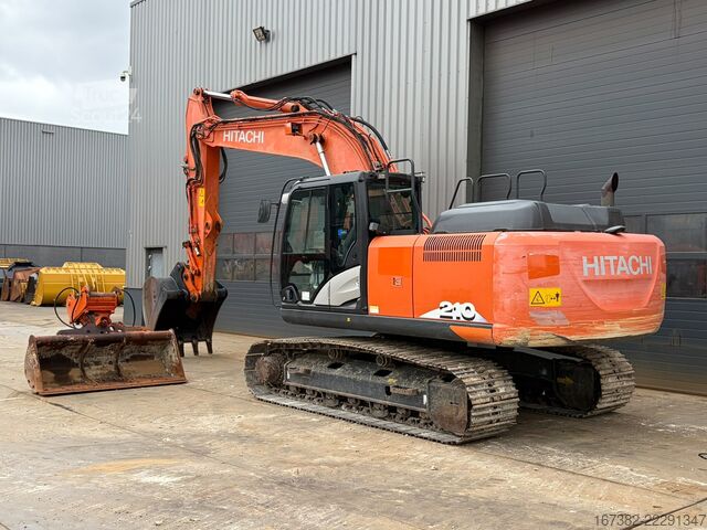 ερπυστριοφόρος εκσκαφέας Hitachi ZX210-6