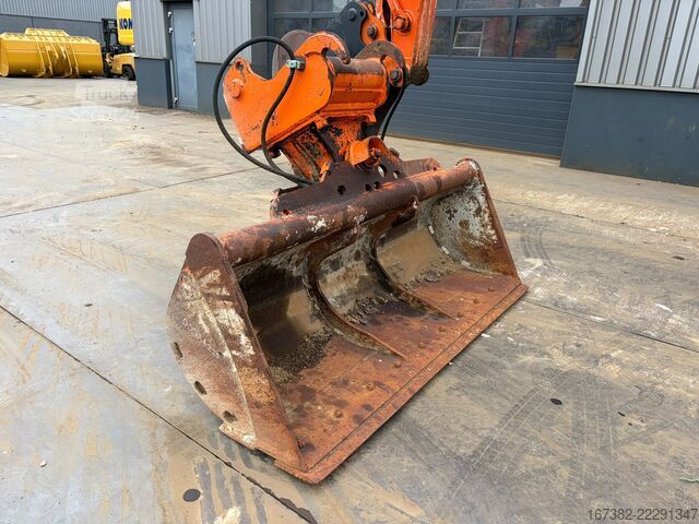 Bandgrävare Hitachi ZX210-6
