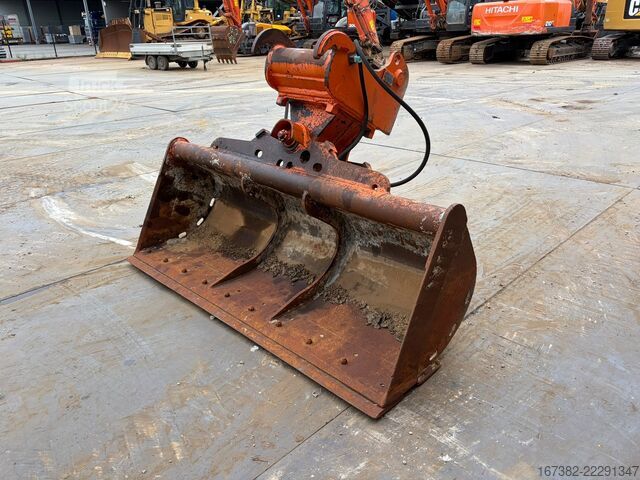 Bandgrävare Hitachi ZX210-6