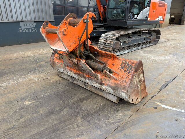 Bandgrävare Hitachi ZX210-6