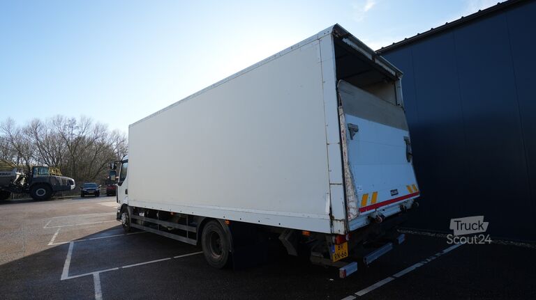 Maleta Renault MIDLUM 280-16L closed box truck