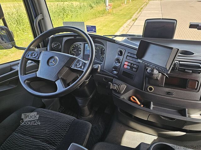 Valigia MERCEDES-BENZ ATEGO 818