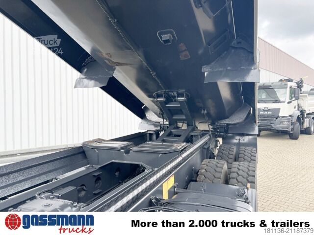 Spezial-LKW Tatra Phoenix 8x8, Stahlmulde ca. 22m³, hydr.