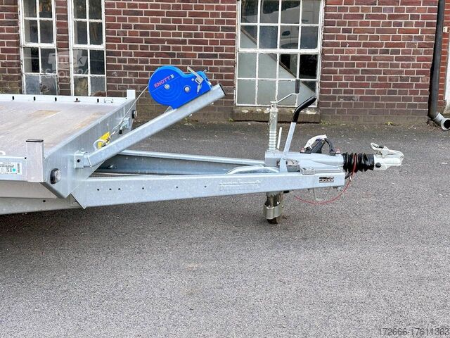 Автомобилен транспортьор  VARIANT 3521 L4 420X204X4CM 3500KG UNIVERSALTR.