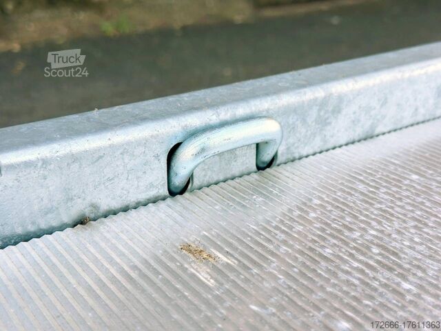 Автомобилен транспортьор  VARIANT 3521 L4 420X204X4CM 3500KG UNIVERSALTR.