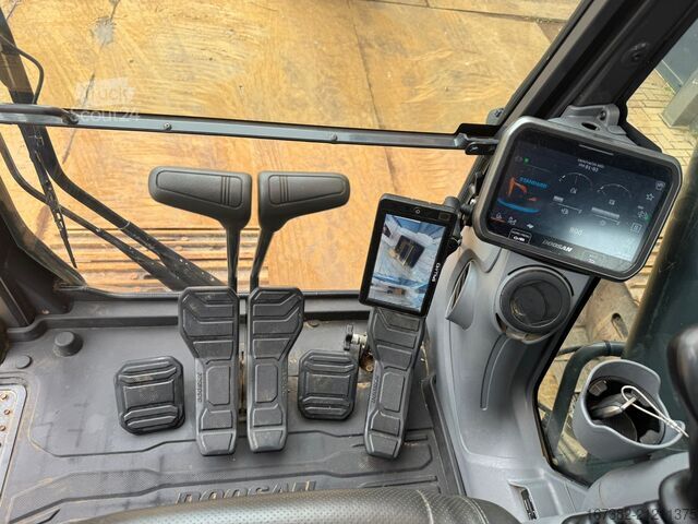 Excavadora sobre orugas Doosan DX225LC-7