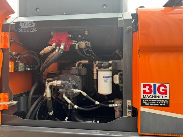Excavadora sobre orugas Doosan DX225LC-7